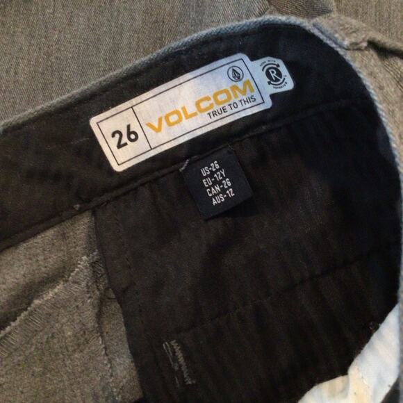 VOLCOM Charcoal Gray Fricken Chino Short Boy's size 26 - Picture 4 of 5